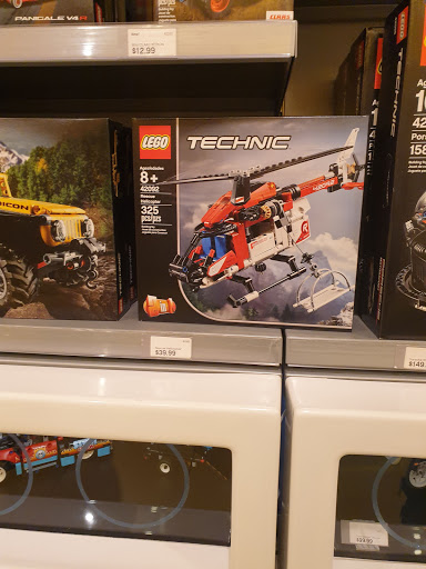 Toy Store «The LEGO Store», reviews and photos, 5 Woodfield Mall, Schaumburg, IL 60173, USA