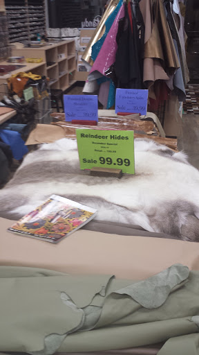 Leather Goods Store «Tandy Leather Seattle-126», reviews and photos, 14713 Aurora Ave N, Seattle, WA 98133, USA