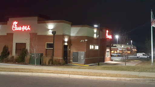 Fast Food Restaurant «Chick-fil-A», reviews and photos, 354 W Army Trail Rd, Bloomingdale, IL 60108, USA