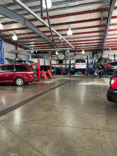 Auto Repair Shop «Springdale Automotive (Brownsboro)», reviews and photos, 8005 Brownsboro Rd, Louisville, KY 40241, USA