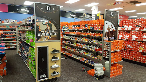 Shoe Store «Shoe Carnival», reviews and photos, 5493 S 76th St, Greendale, WI 53129, USA