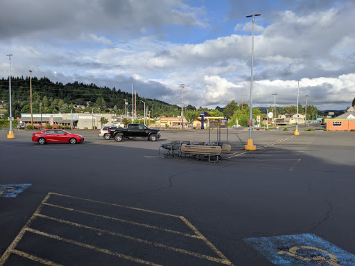 Grocery Store «Safeway», reviews and photos, 401 E Columbia River Hwy, Clatskanie, OR 97016, USA