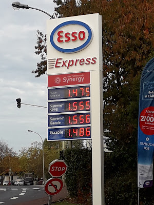 ESSO EXPRESS LES COQUETS à Mont-Saint-Aignan