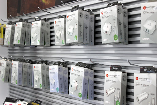 Cell Phone Store «Verizon Wireless Halifax MA», reviews and photos, 300 Plymouth St, Halifax, MA 02338, USA