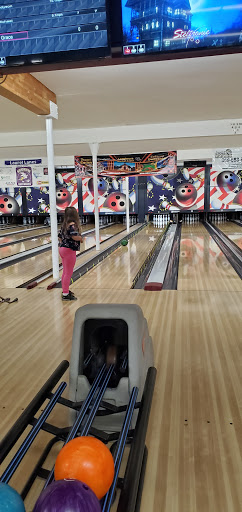 Bowling Alley «Laurel Lanes», reviews and photos, 108 W 8th St, Port Angeles, WA 98362, USA