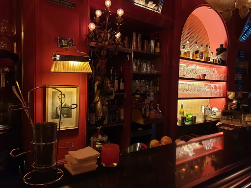 Alice Cocktail Bar