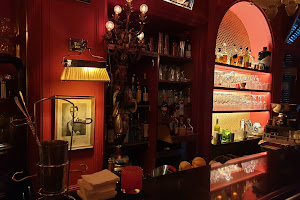 Alice Cocktail Bar