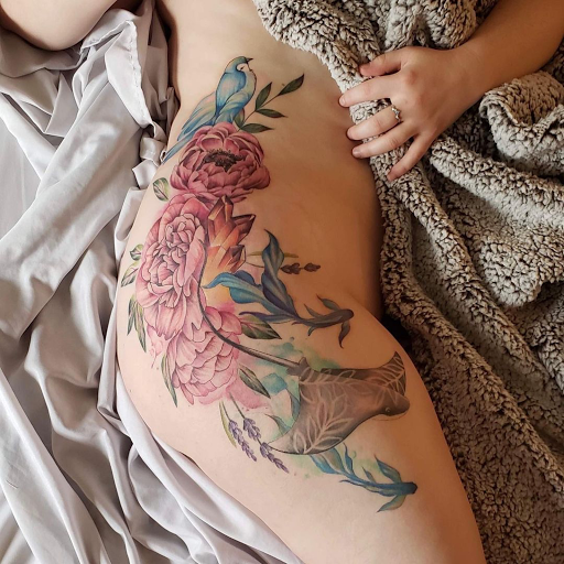 Find hand tattoo ideas for women for your next unique tattoo in Virginia Beach at Studio Evolve