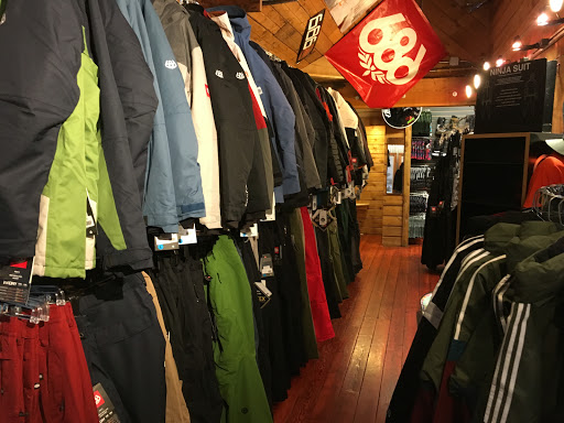 Snowboard Shop «Stevens Pass Snowboard Shop», reviews and photos, 617 Croft Ave, Gold Bar, WA 98251, USA