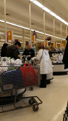 Grocery Store «Giant Food», reviews and photos, 1020 W 41st St, Baltimore, MD 21211, USA