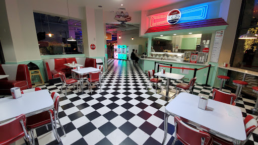 Shopping Mall «The Shops At Riverwoods», reviews and photos, 4801 N University Ave, Provo, UT 84604, USA