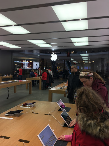 Computer Store «Apple Polaris Fashion Place», reviews and photos, 1500 Polaris Pkwy, Columbus, OH 43240, USA