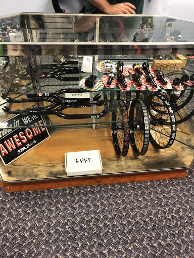 Skateboard Shop «Avalanche Skate Shop», reviews and photos, 1201 Jupiter Park Dr a, Jupiter, FL 33458, USA