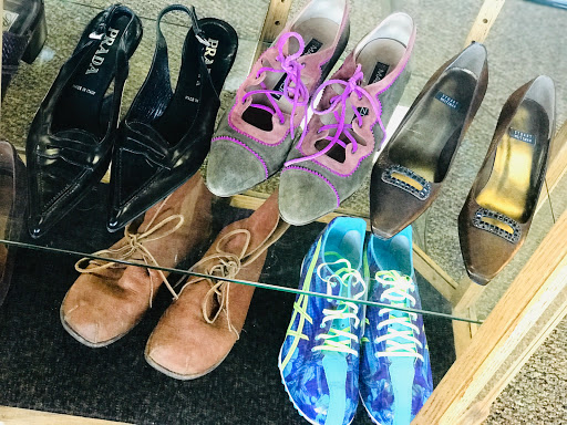 Thrift Store «Second Chance Thrift Shop», reviews and photos, 126 Old Mammoth Rd, Mammoth Lakes, CA 93546, USA