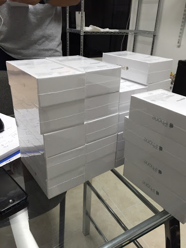 Cell Phone Store «DMV Unlocked Wireless», reviews and photos, 7054 Spring Garden Dr, Springfield, VA 22150, USA