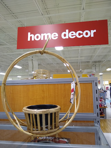 Department Store «T.J. Maxx», reviews and photos, 124 Danbury Rd, New Milford, CT 06776, USA