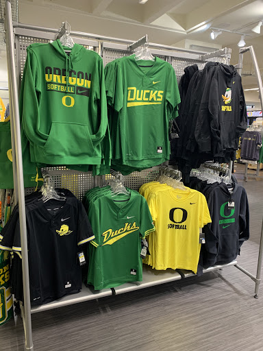 Book Store «The Duck Store - Campus», reviews and photos, 895 E 13th Ave, Eugene, OR 97401, USA