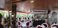 Atmosphère du Restaurant indien Le Kashmir Flots Bleus à Saint-Laurent-du-Var - n°3