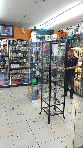 Tobacco Shop «One Stop Smoke Shop», reviews and photos, 1792 NE 163rd St, North Miami Beach, FL 33162, USA