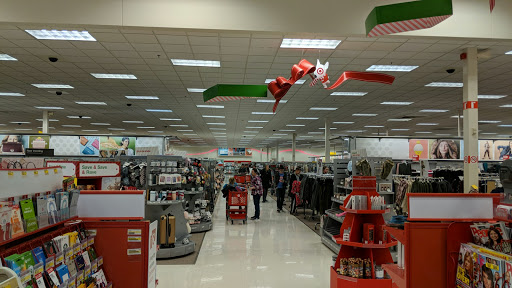Department Store «Target», reviews and photos, 3885 E Main St, St Charles, IL 60174, USA