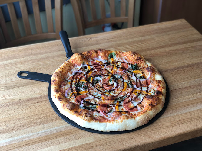 #1 best pizza place in Wisconsin Dells - DELLS BISTRO