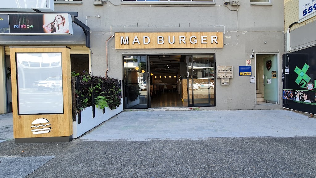 Mad Burger Southport 4215