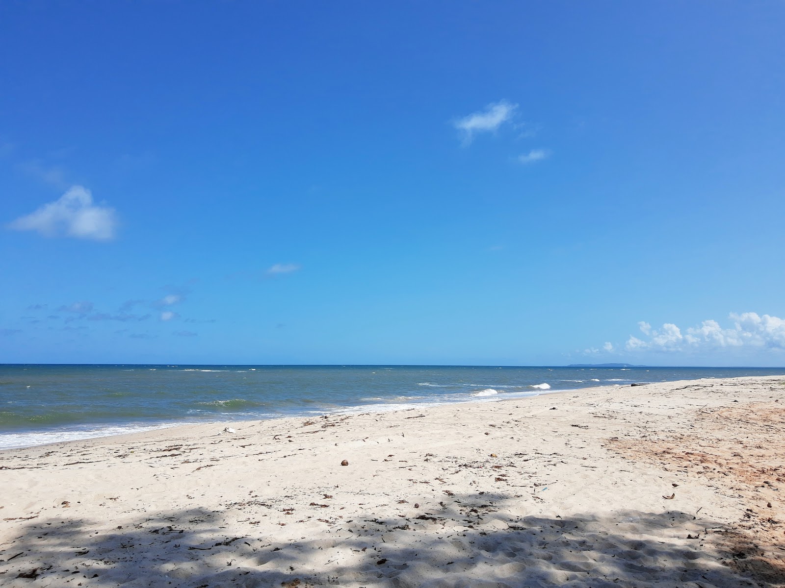 Photo de Praia dos Garcez et le règlement