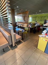 Atmosphère du Restauration rapide McDonald's à Plaisir - n°3
