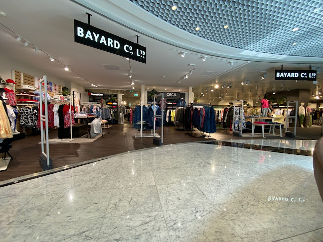 Rezensionen über BAYARD CO LTD BALEXERT in Genf - Bekleidungsgeschäft