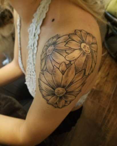 Tattoo Shop «Wolfskin Ink Tattoo», reviews and photos, 1752 W Bell Rd, Phoenix, AZ 85023, USA