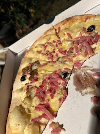 Plats et boissons du Pizzeria Camion à pizza chez ben et mimi à Marseille - n°5