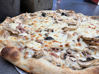 Pizza du Pizzas à emporter LA PIZZAIOLA à Saint-Geniès-de-Comolas - n°10