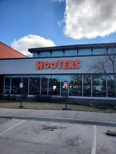 Hooters