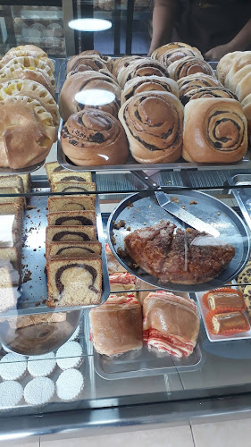 Panadería & Pastelería LUKS - Panadería