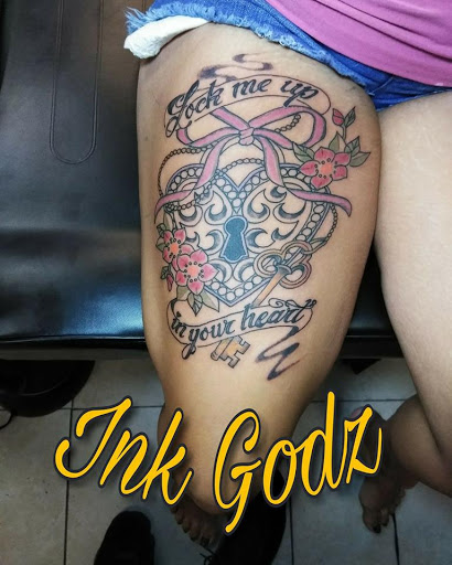 Explore snoopy and woodstock tattoo ideas, creative tattoo ideas in Saint Petersburg, available at Ink Godz Tattoos