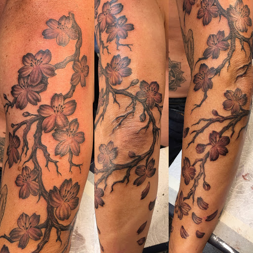 Tattoo Shop «Raygun Tattoo», reviews and photos, 34053 La Plaza, Dana Point, CA 92629, USA