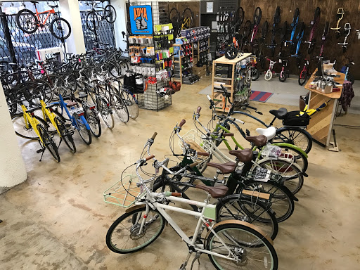 Bicycle Store «Cosmic Bikes Inc.», reviews and photos, 4641 N Milwaukee Ave, Chicago, IL 60630, USA