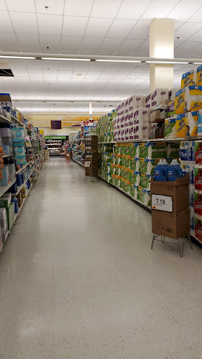 Grocery Store «Super Stop & Shop», reviews and photos, 1391 Main St, Willimantic, CT 06226, USA