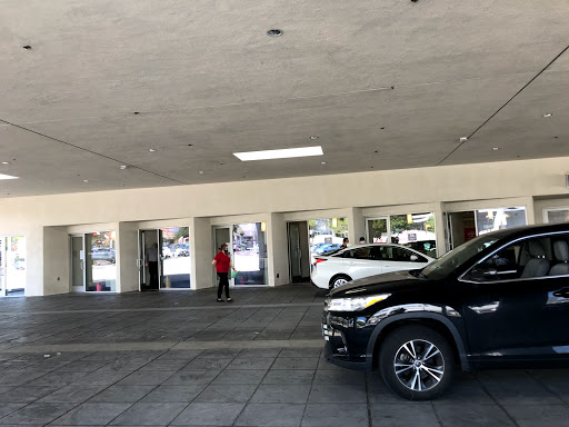 Toyota Dealer «Toyota Pasadena», reviews and photos, 3600 E Foothill Blvd, Pasadena, CA 91107, USA