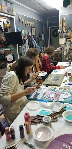 Furniture Store «drab to Fab Furnishings», reviews and photos, 209 S Main St, Winchester, IN 47394, USA