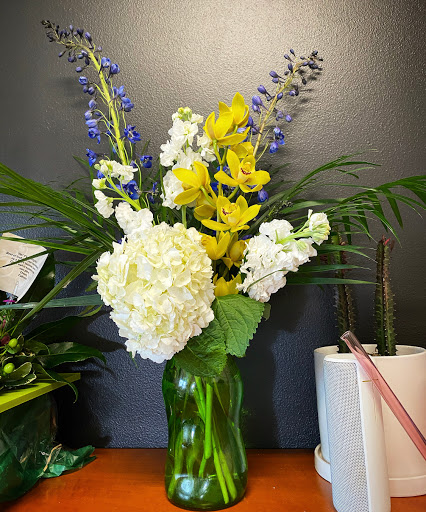 Florist «Flowers Just-4-U Florals-Gifts», reviews and photos, 2216 S Jackson St, Seattle, WA 98144, USA