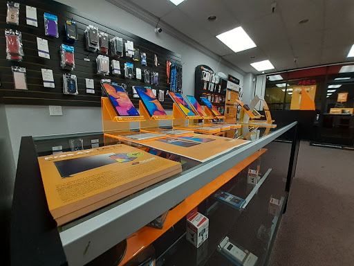 Cell Phone Store «Boost Mobile Premier Store», reviews and photos, 2925 West Capitol, West Sacramento, CA 95691, USA