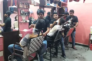 lucky hair salon image