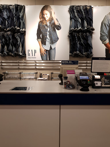Clothing Store «Gap Factory Store», reviews and photos, 741 S Broadway, Los Angeles, CA 90014, USA
