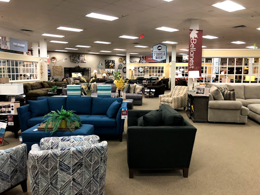 Furniture Store «Raymour & Flanigan Furniture and Mattress Store», reviews and photos, 95 Sunrise Hwy, Patchogue, NY 11772, USA