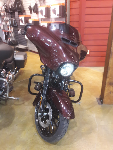Harley-Davidson Dealer «Harley-Davidson of Brandon», reviews and photos, 9841 E Adamo Dr, Tampa, FL 33619, USA