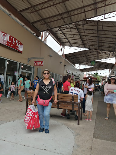 Shopping Mall «Rio Grande Valley Premium Outlets», reviews and photos, 5001 E Expy 83, Mercedes, TX 78570, USA