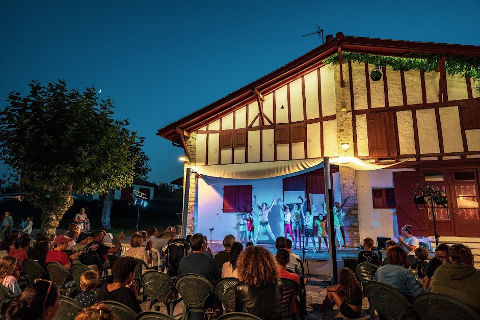 Yelloh! Village Domaine Berrua | Camping Bidart | Camping Pays basque à Bidart (Pyrénées-Atlantiques 64)