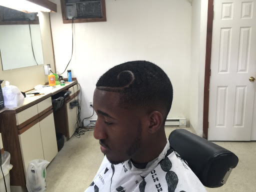 Barber Shop «5 Star Barbershop», reviews and photos, 2014 Tytus Ave, Middletown, OH 45042, USA