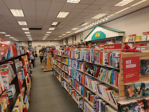Book Store «Barnes & Noble», reviews and photos, 1091 El Camino Real, Redwood City, CA 94063, USA